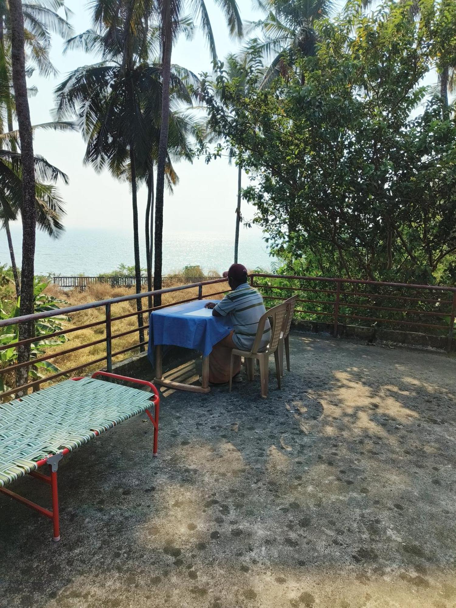 Perch Next Door Bed & Breakfast Kannur Bagian luar foto